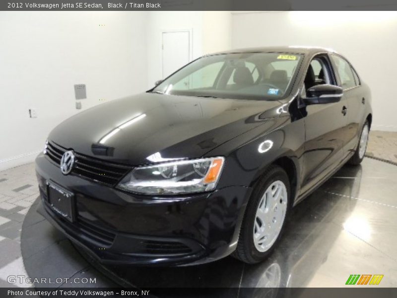 Black / Titan Black 2012 Volkswagen Jetta SE Sedan