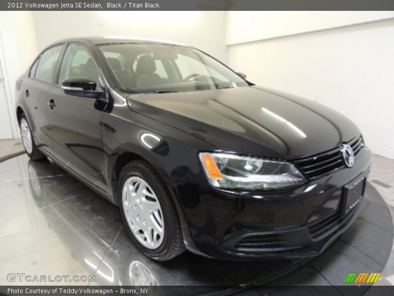Black / Titan Black 2012 Volkswagen Jetta SE Sedan