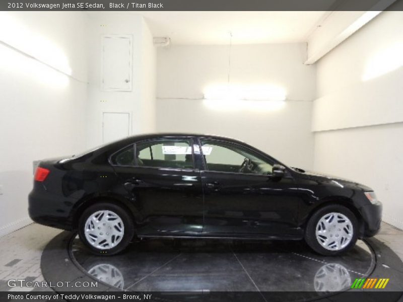 Black / Titan Black 2012 Volkswagen Jetta SE Sedan