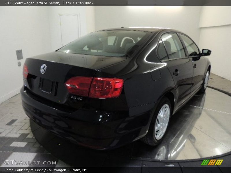 Black / Titan Black 2012 Volkswagen Jetta SE Sedan