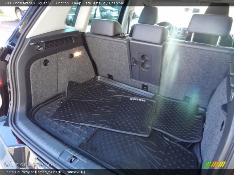Deep Black Metallic / Charcoal 2010 Volkswagen Tiguan SEL 4Motion