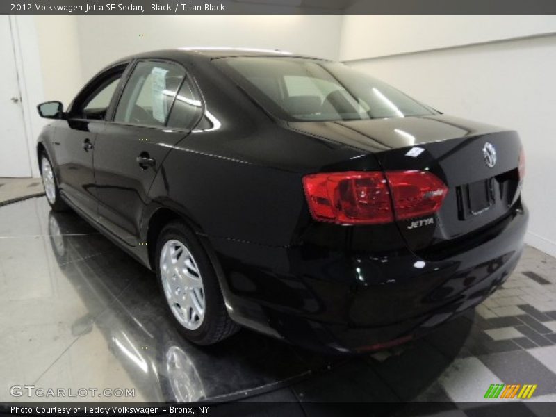 Black / Titan Black 2012 Volkswagen Jetta SE Sedan
