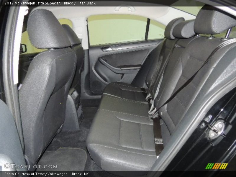 Black / Titan Black 2012 Volkswagen Jetta SE Sedan