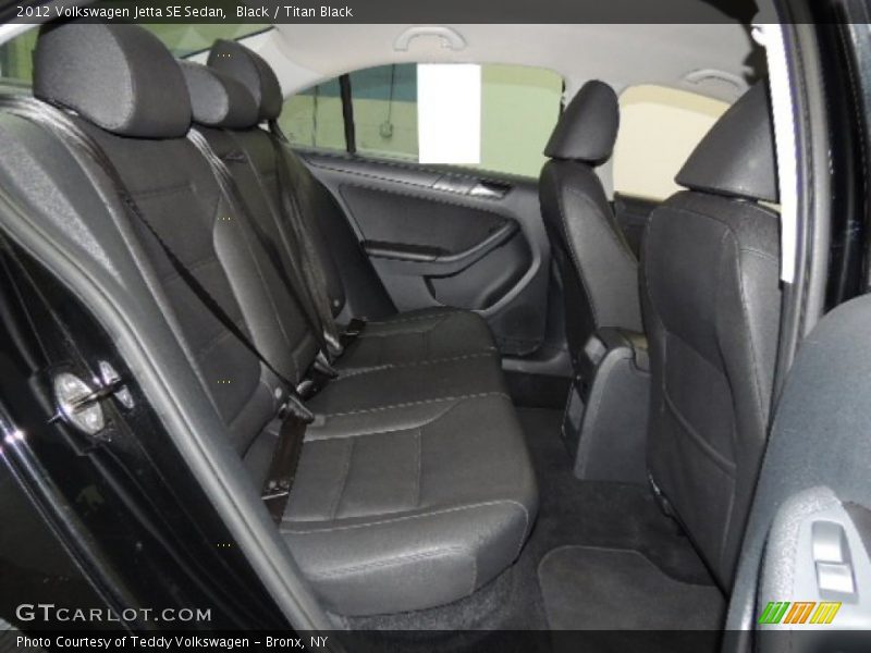 Black / Titan Black 2012 Volkswagen Jetta SE Sedan