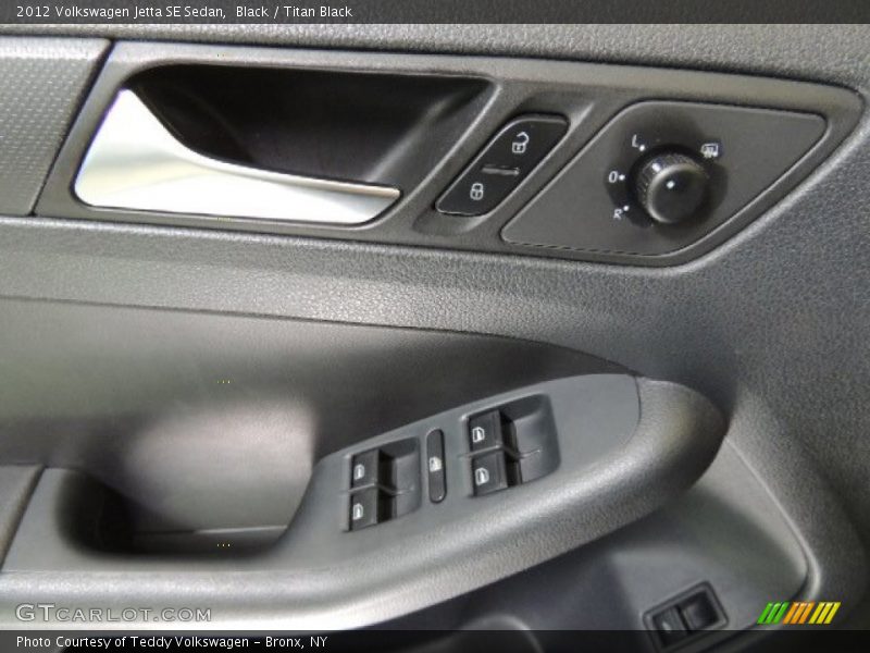 Black / Titan Black 2012 Volkswagen Jetta SE Sedan