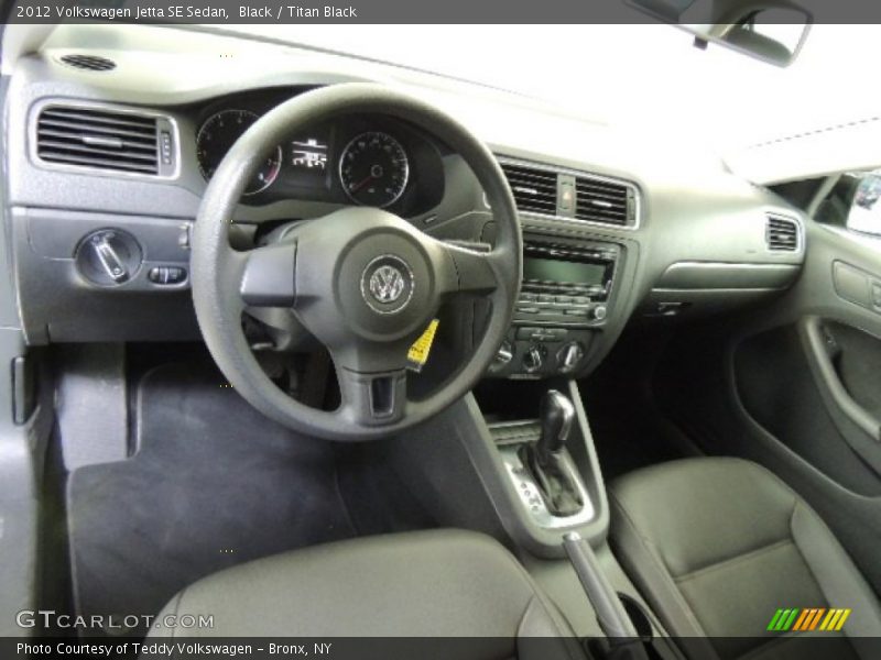 Black / Titan Black 2012 Volkswagen Jetta SE Sedan