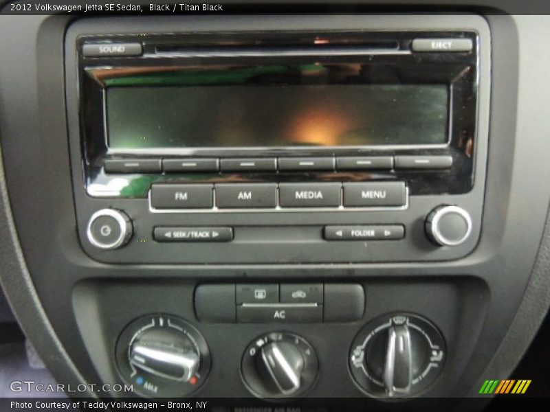 Black / Titan Black 2012 Volkswagen Jetta SE Sedan