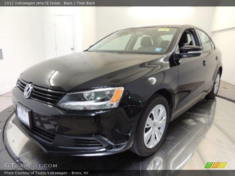 Black / Titan Black 2012 Volkswagen Jetta SE Sedan