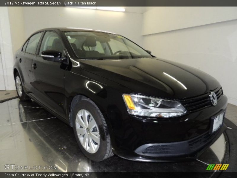Black / Titan Black 2012 Volkswagen Jetta SE Sedan