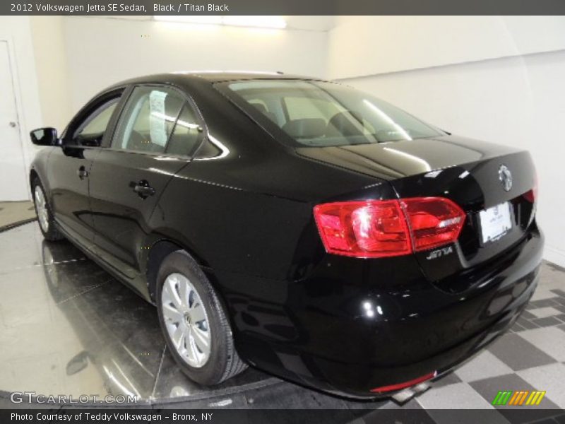 Black / Titan Black 2012 Volkswagen Jetta SE Sedan