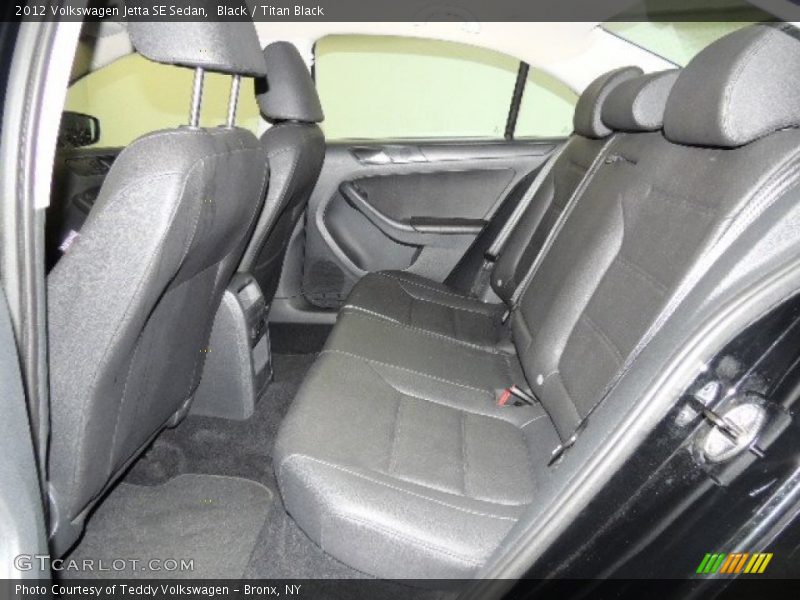 Black / Titan Black 2012 Volkswagen Jetta SE Sedan