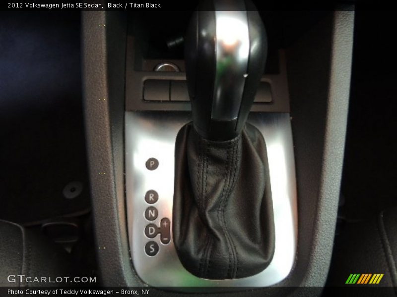 Black / Titan Black 2012 Volkswagen Jetta SE Sedan