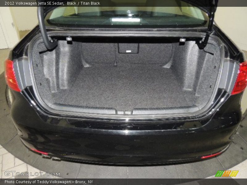 Black / Titan Black 2012 Volkswagen Jetta SE Sedan