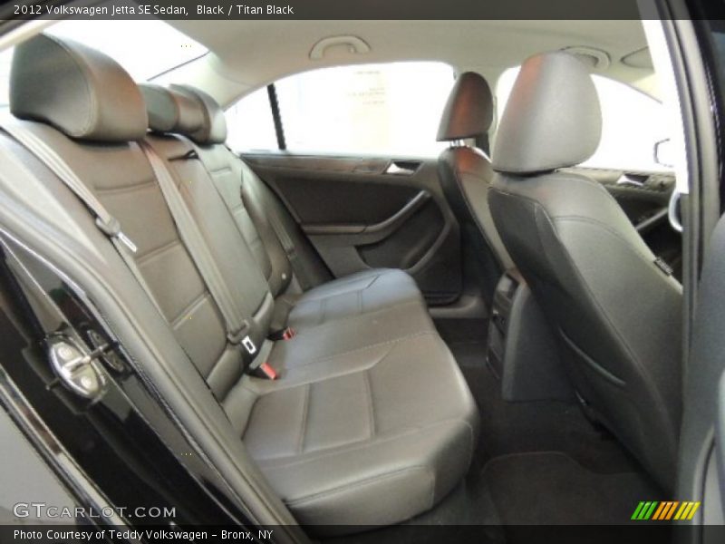 Black / Titan Black 2012 Volkswagen Jetta SE Sedan