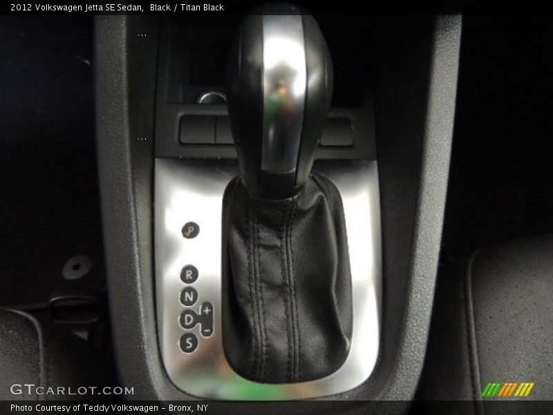 Black / Titan Black 2012 Volkswagen Jetta SE Sedan