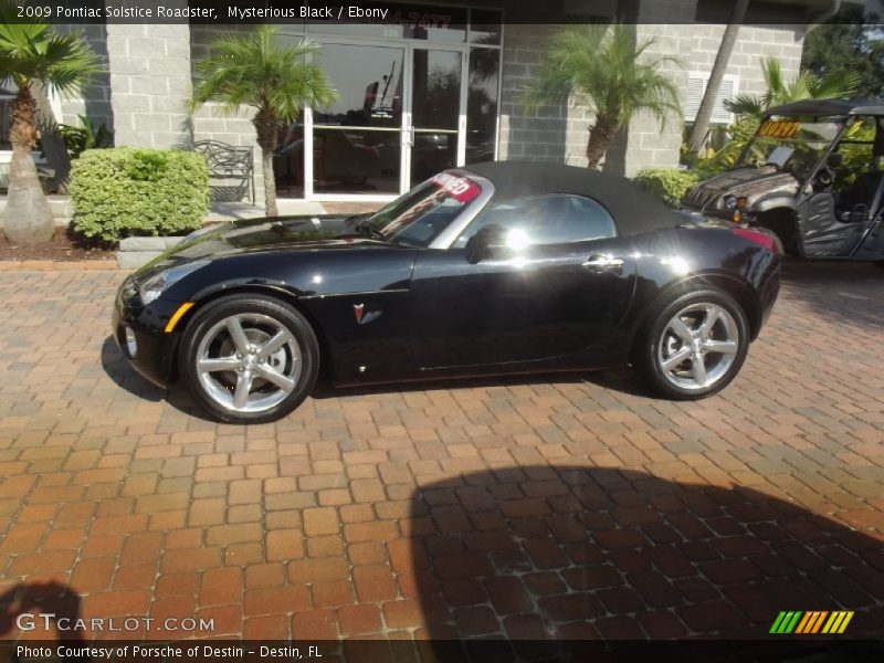 Mysterious Black / Ebony 2009 Pontiac Solstice Roadster