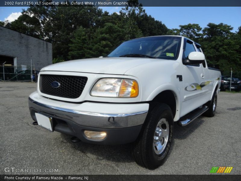 Oxford White / Medium Graphite 2002 Ford F150 XLT SuperCab 4x4