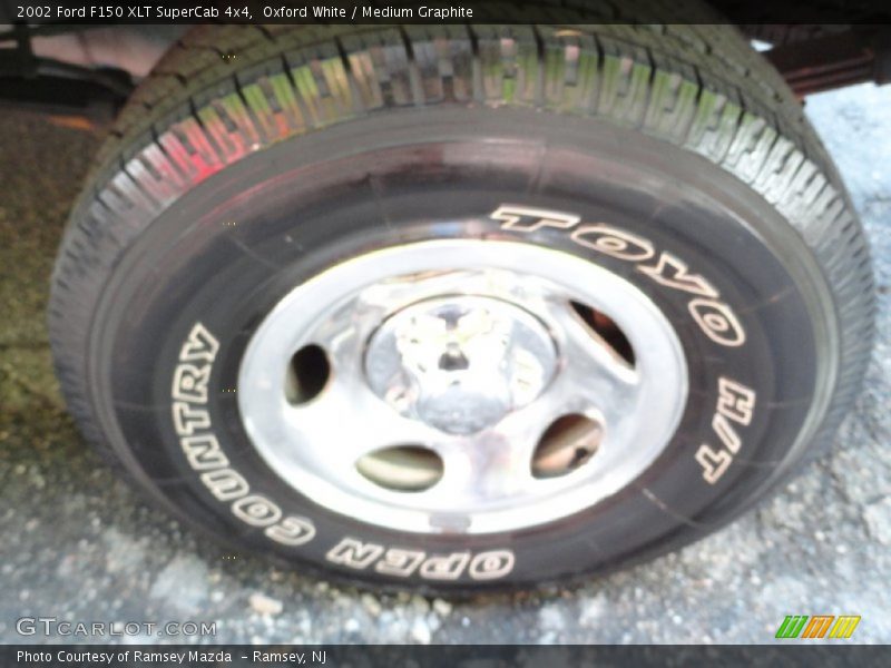 Oxford White / Medium Graphite 2002 Ford F150 XLT SuperCab 4x4