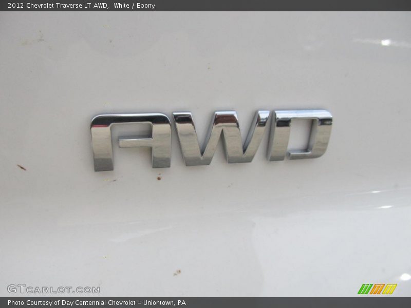 White / Ebony 2012 Chevrolet Traverse LT AWD