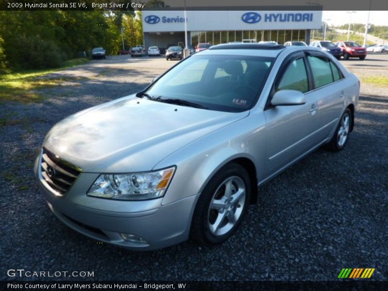 Bright Silver / Gray 2009 Hyundai Sonata SE V6