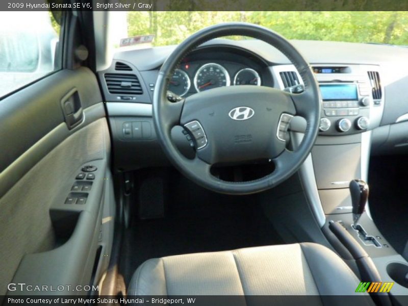 Bright Silver / Gray 2009 Hyundai Sonata SE V6