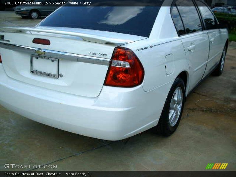 White / Gray 2005 Chevrolet Malibu LS V6 Sedan
