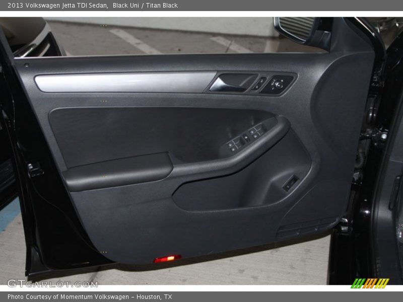 Black Uni / Titan Black 2013 Volkswagen Jetta TDI Sedan