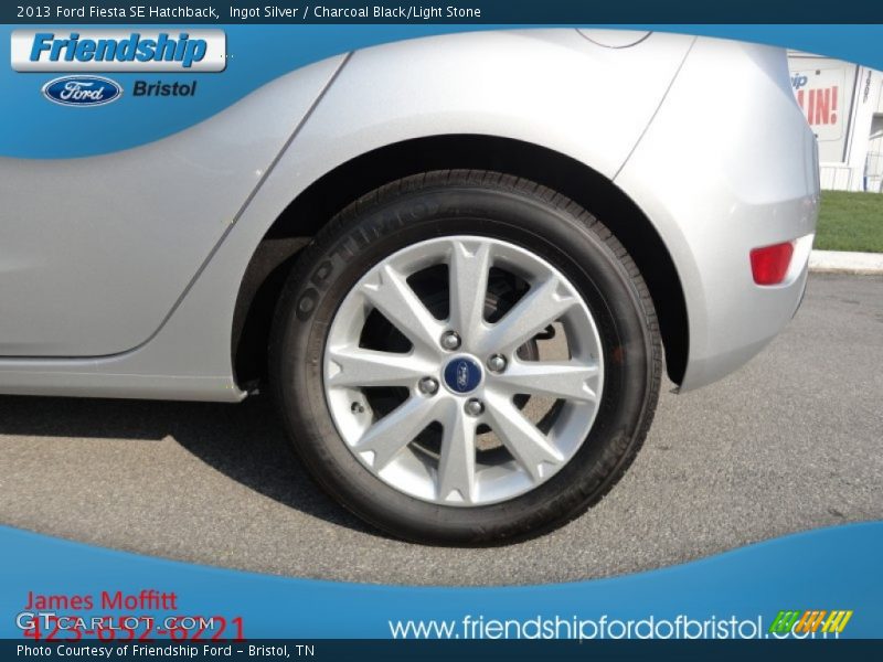 Ingot Silver / Charcoal Black/Light Stone 2013 Ford Fiesta SE Hatchback