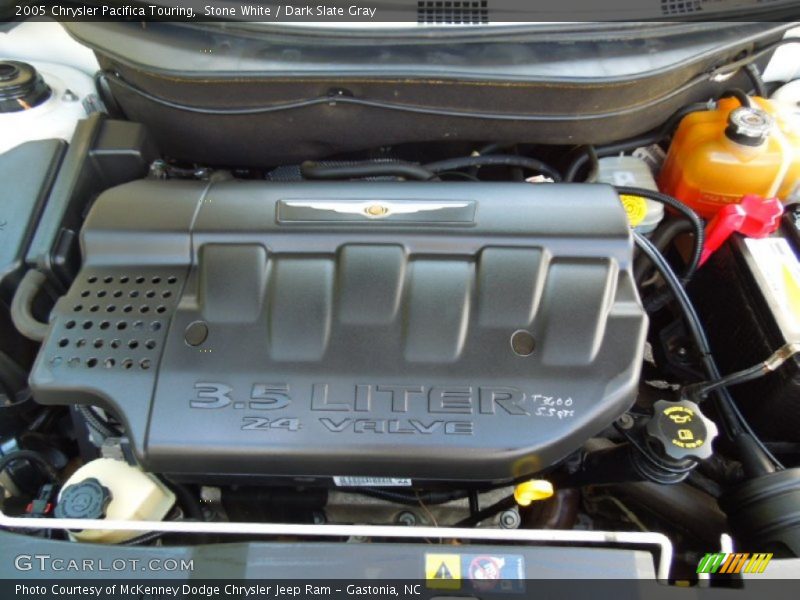 Stone White / Dark Slate Gray 2005 Chrysler Pacifica Touring