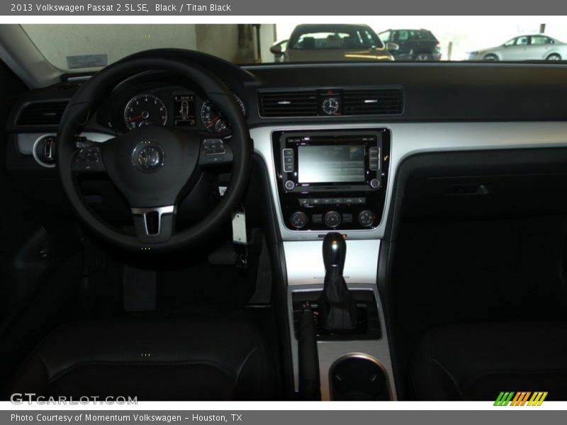 Black / Titan Black 2013 Volkswagen Passat 2.5L SE