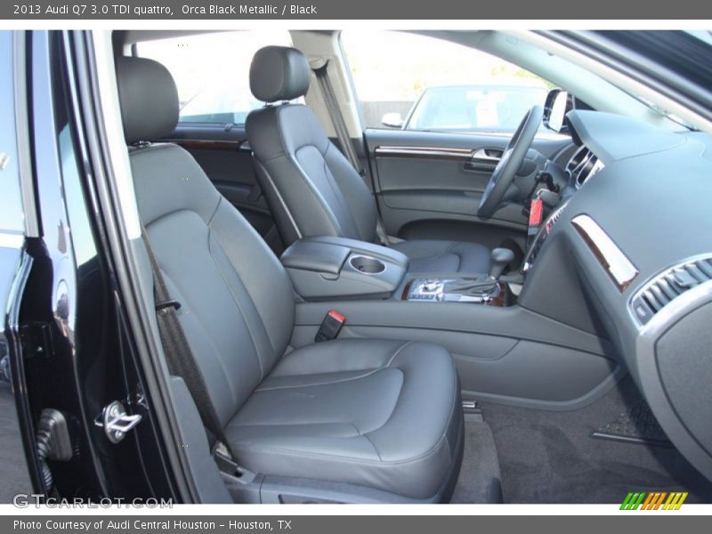  2013 Q7 3.0 TDI quattro Black Interior
