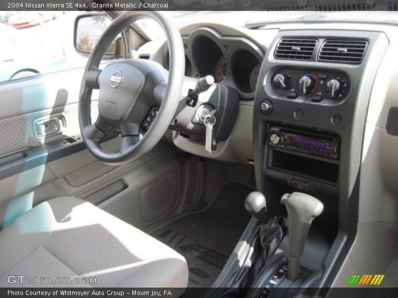 Granite Metallic / Charcoal 2004 Nissan Xterra SE 4x4