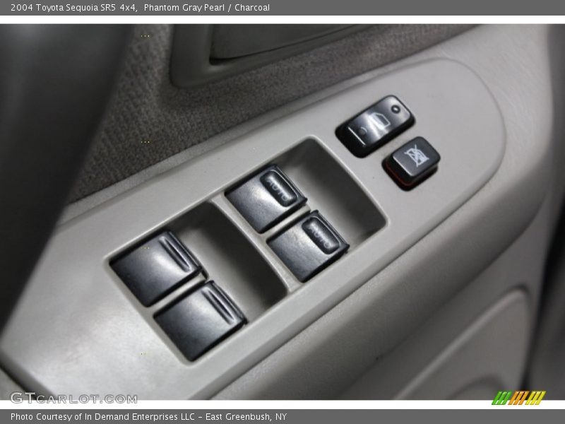 Phantom Gray Pearl / Charcoal 2004 Toyota Sequoia SR5 4x4