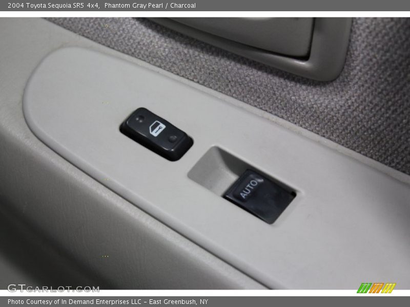 Phantom Gray Pearl / Charcoal 2004 Toyota Sequoia SR5 4x4