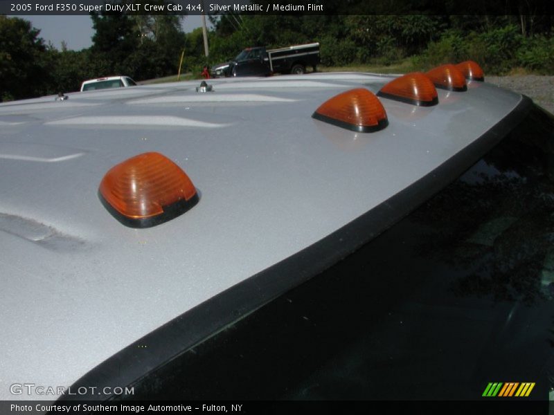 Silver Metallic / Medium Flint 2005 Ford F350 Super Duty XLT Crew Cab 4x4