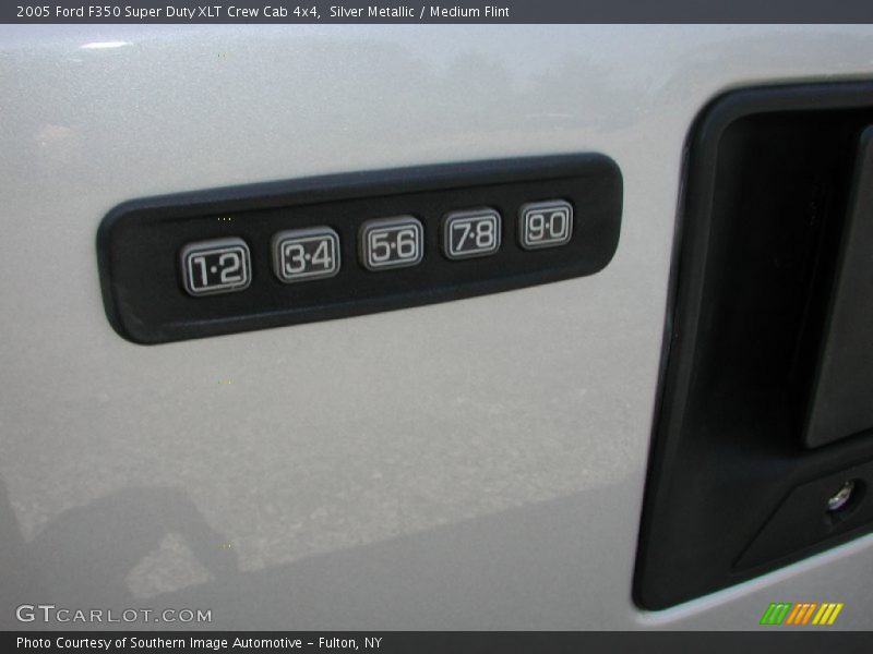 Silver Metallic / Medium Flint 2005 Ford F350 Super Duty XLT Crew Cab 4x4