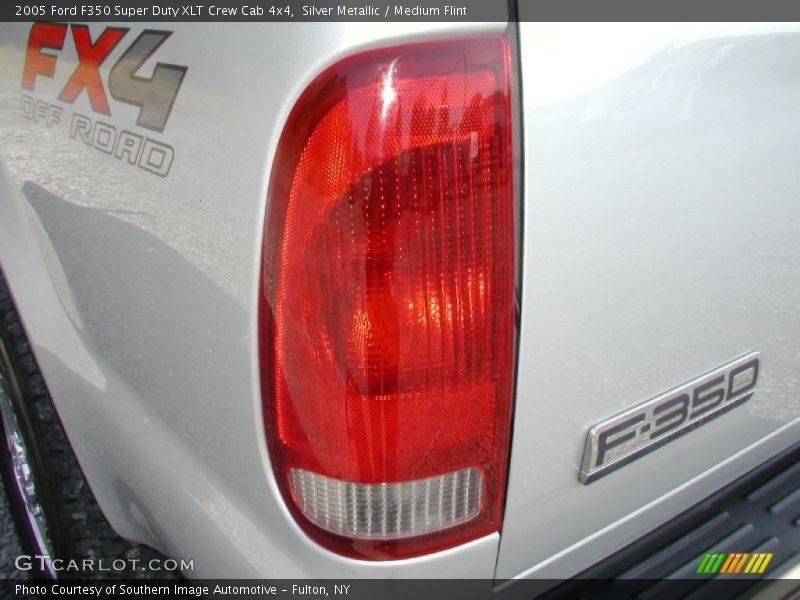 Silver Metallic / Medium Flint 2005 Ford F350 Super Duty XLT Crew Cab 4x4