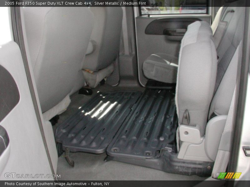 Silver Metallic / Medium Flint 2005 Ford F350 Super Duty XLT Crew Cab 4x4