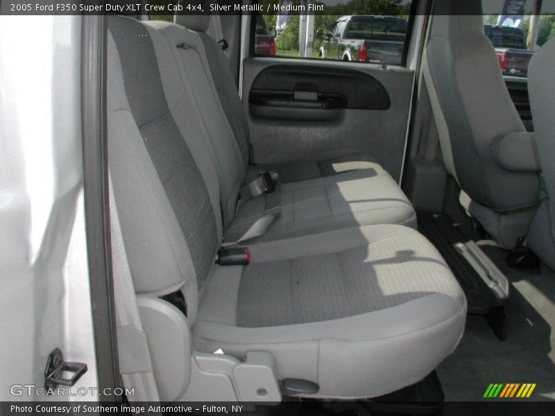 Silver Metallic / Medium Flint 2005 Ford F350 Super Duty XLT Crew Cab 4x4