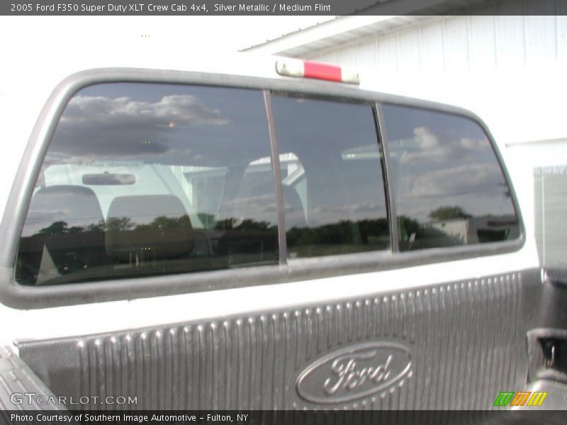 Silver Metallic / Medium Flint 2005 Ford F350 Super Duty XLT Crew Cab 4x4
