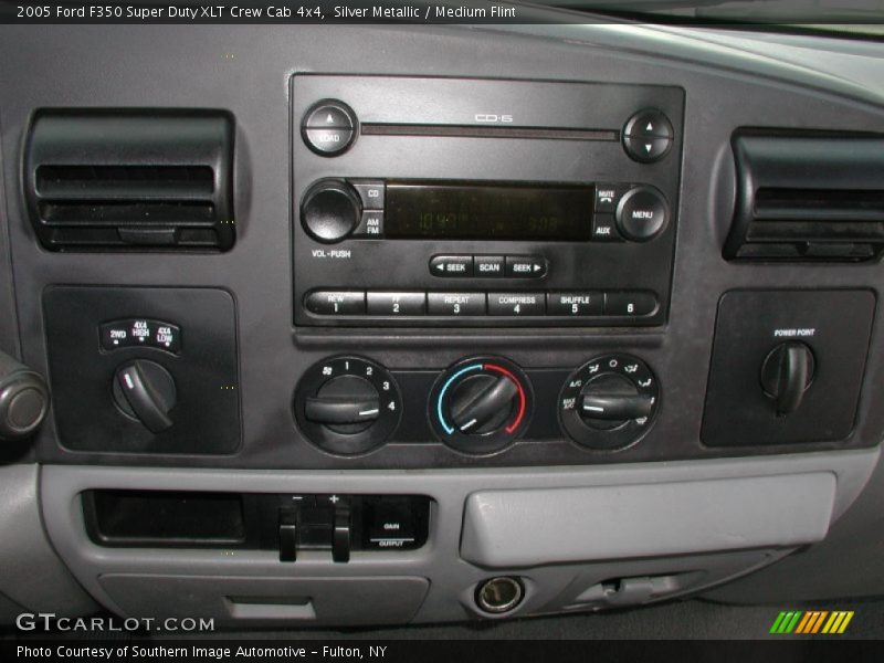 Silver Metallic / Medium Flint 2005 Ford F350 Super Duty XLT Crew Cab 4x4