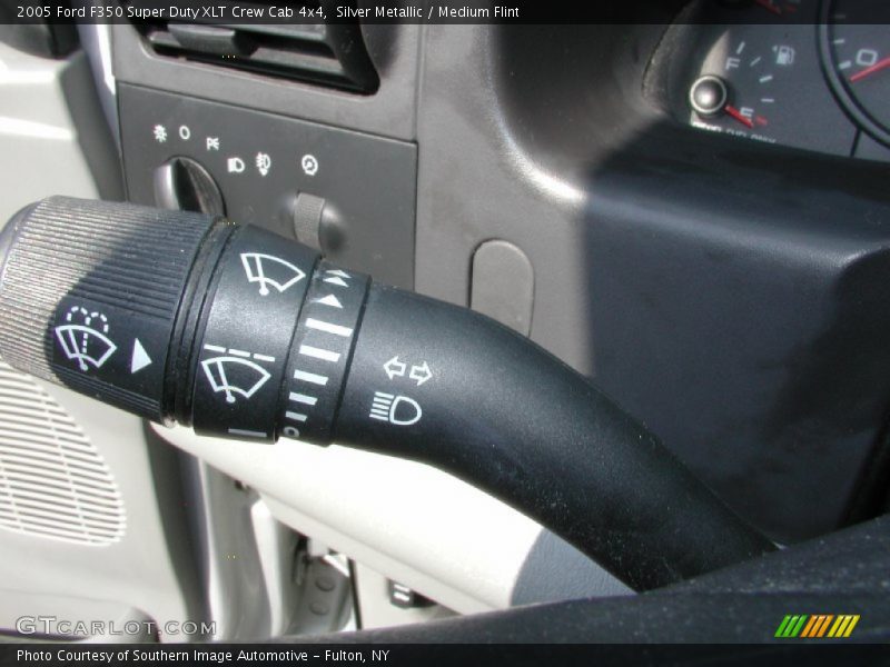 Silver Metallic / Medium Flint 2005 Ford F350 Super Duty XLT Crew Cab 4x4