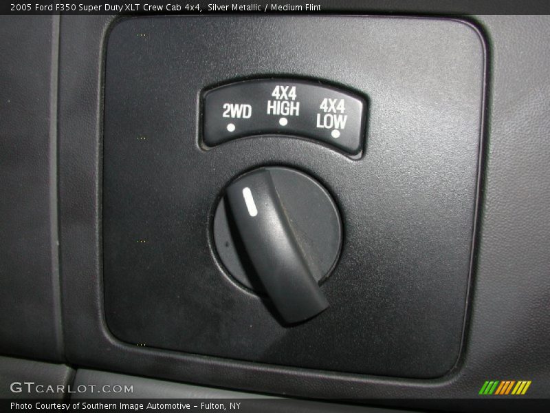 Silver Metallic / Medium Flint 2005 Ford F350 Super Duty XLT Crew Cab 4x4