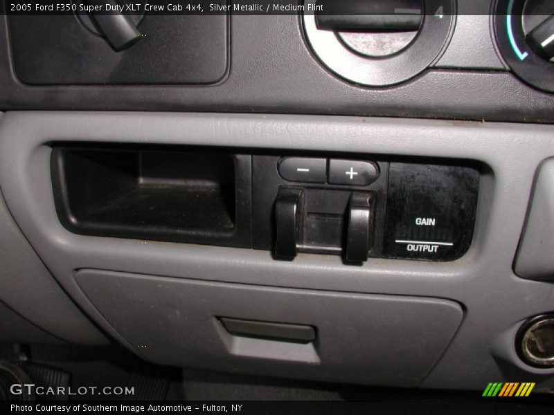 Silver Metallic / Medium Flint 2005 Ford F350 Super Duty XLT Crew Cab 4x4