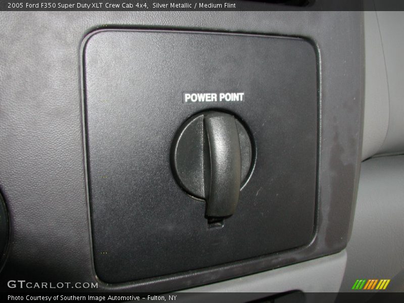 Silver Metallic / Medium Flint 2005 Ford F350 Super Duty XLT Crew Cab 4x4