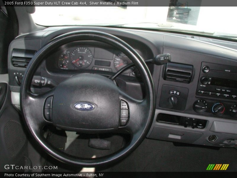 Silver Metallic / Medium Flint 2005 Ford F350 Super Duty XLT Crew Cab 4x4