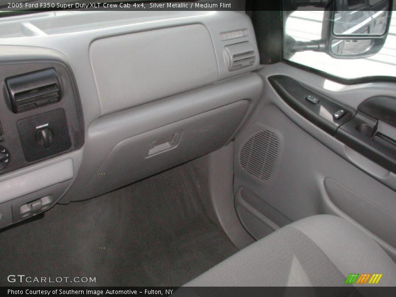 Silver Metallic / Medium Flint 2005 Ford F350 Super Duty XLT Crew Cab 4x4