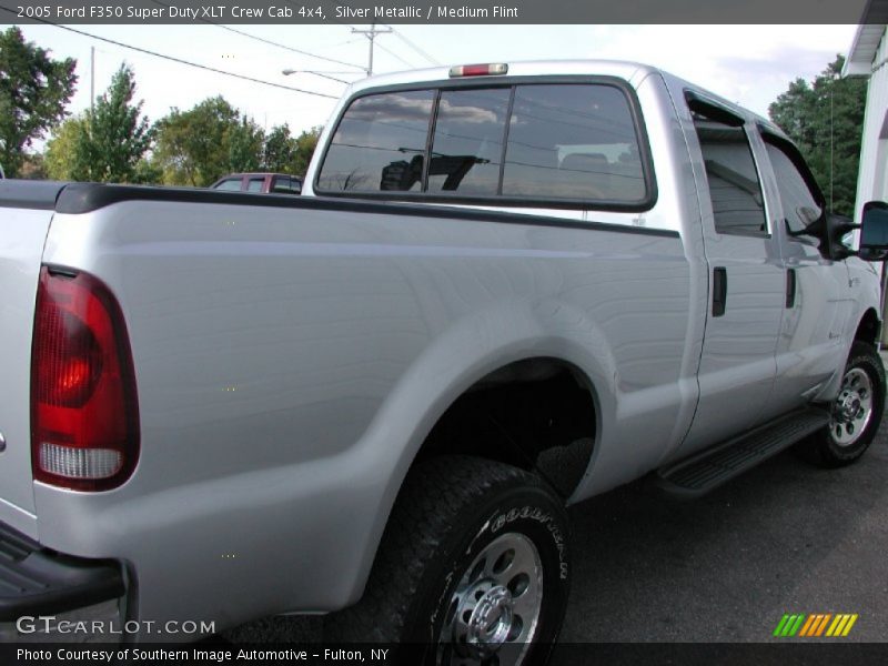 Silver Metallic / Medium Flint 2005 Ford F350 Super Duty XLT Crew Cab 4x4