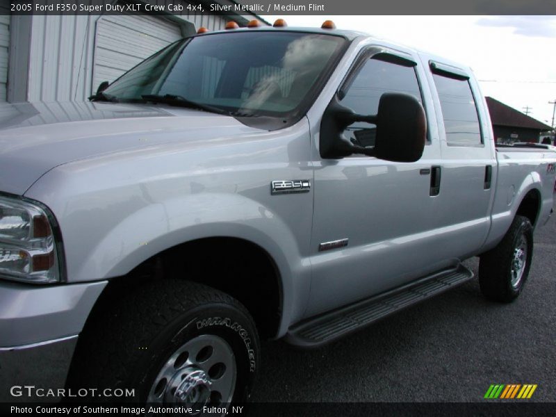 Silver Metallic / Medium Flint 2005 Ford F350 Super Duty XLT Crew Cab 4x4