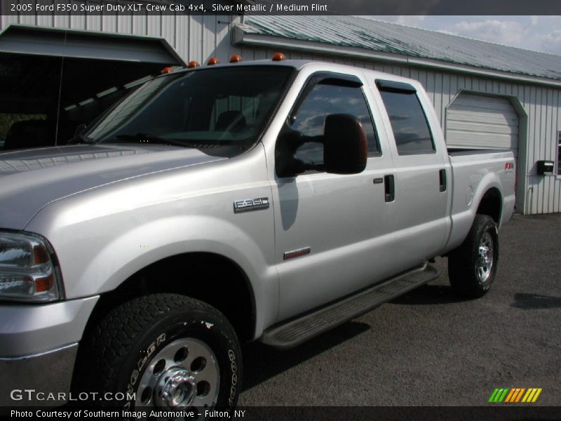 Silver Metallic / Medium Flint 2005 Ford F350 Super Duty XLT Crew Cab 4x4